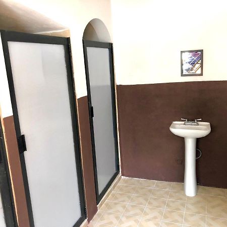 Roomies Hostel Centro Medico メキシコシティ エクステリア 写真