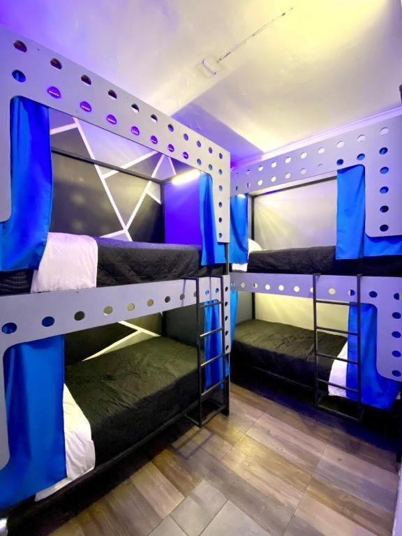 Roomies Hostel Centro Medico メキシコシティ エクステリア 写真