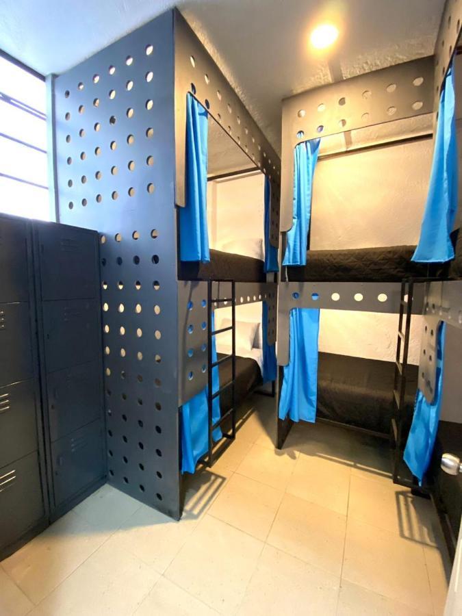Roomies Hostel Centro Medico メキシコシティ エクステリア 写真