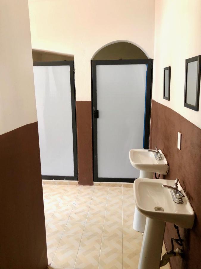 Roomies Hostel Centro Medico メキシコシティ エクステリア 写真
