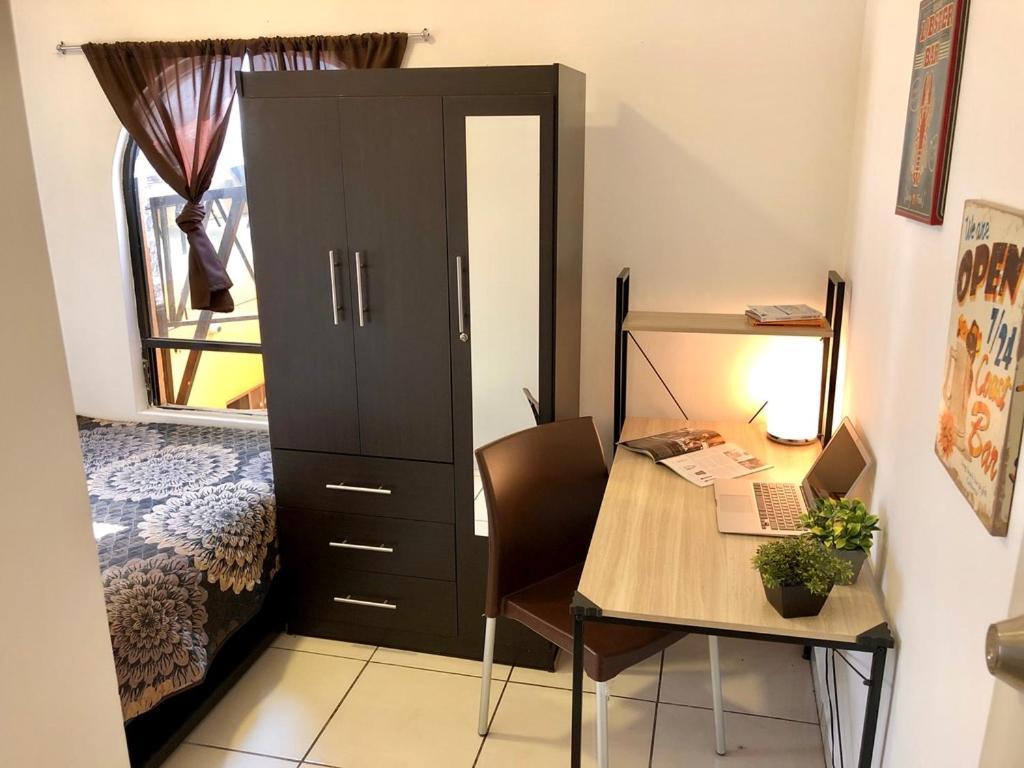 Roomies Hostel Centro Medico メキシコシティ エクステリア 写真