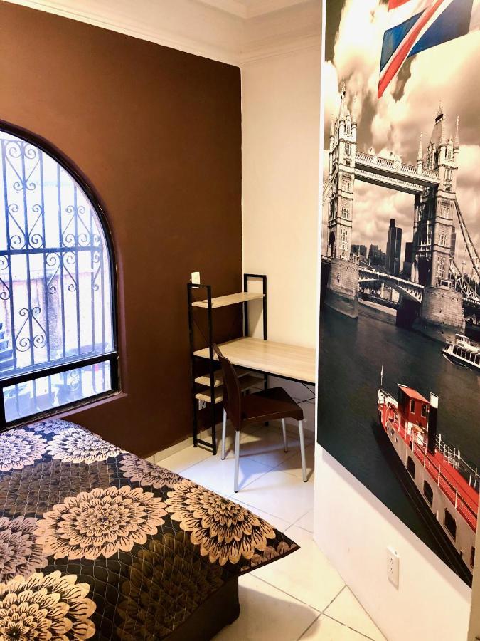 Roomies Hostel Centro Medico メキシコシティ エクステリア 写真