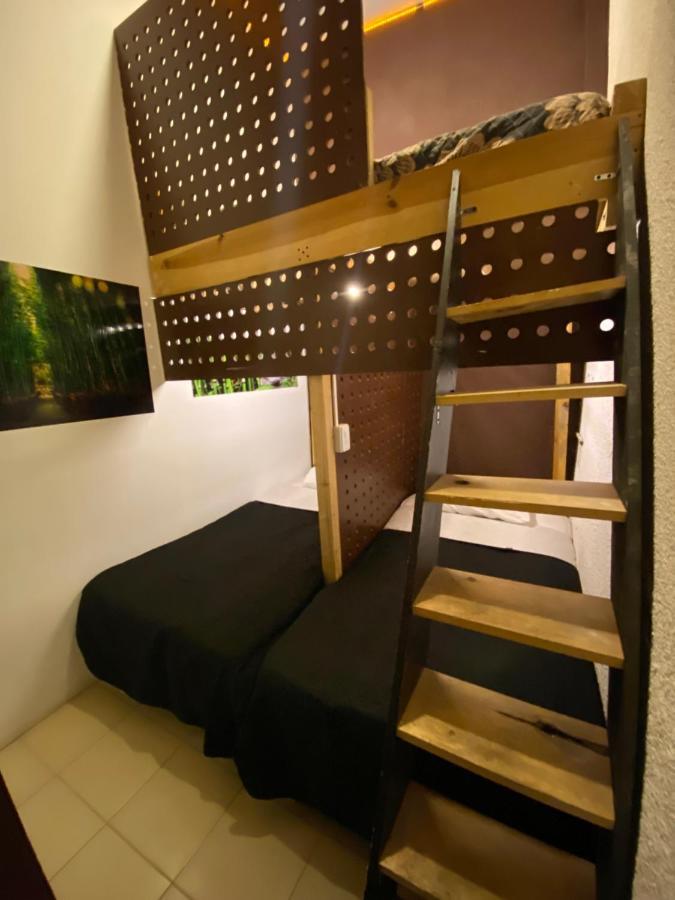 Roomies Hostel Centro Medico メキシコシティ エクステリア 写真