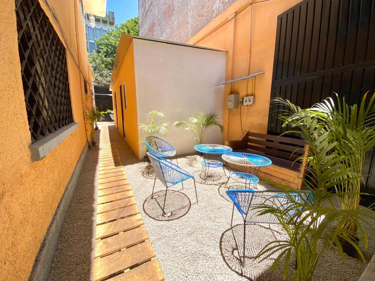 Roomies Hostel Centro Medico メキシコシティ エクステリア 写真