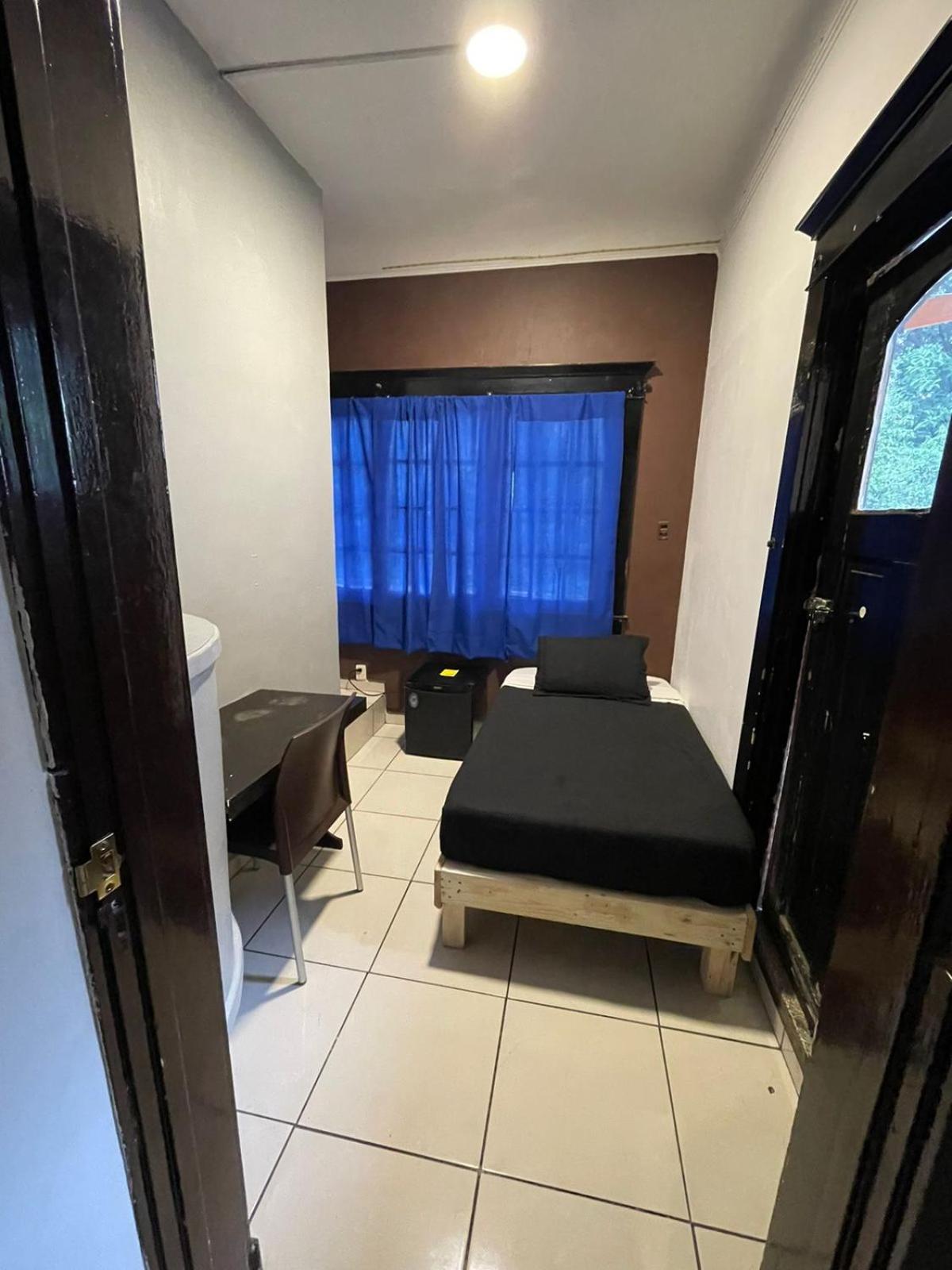 Roomies Hostel Centro Medico メキシコシティ エクステリア 写真