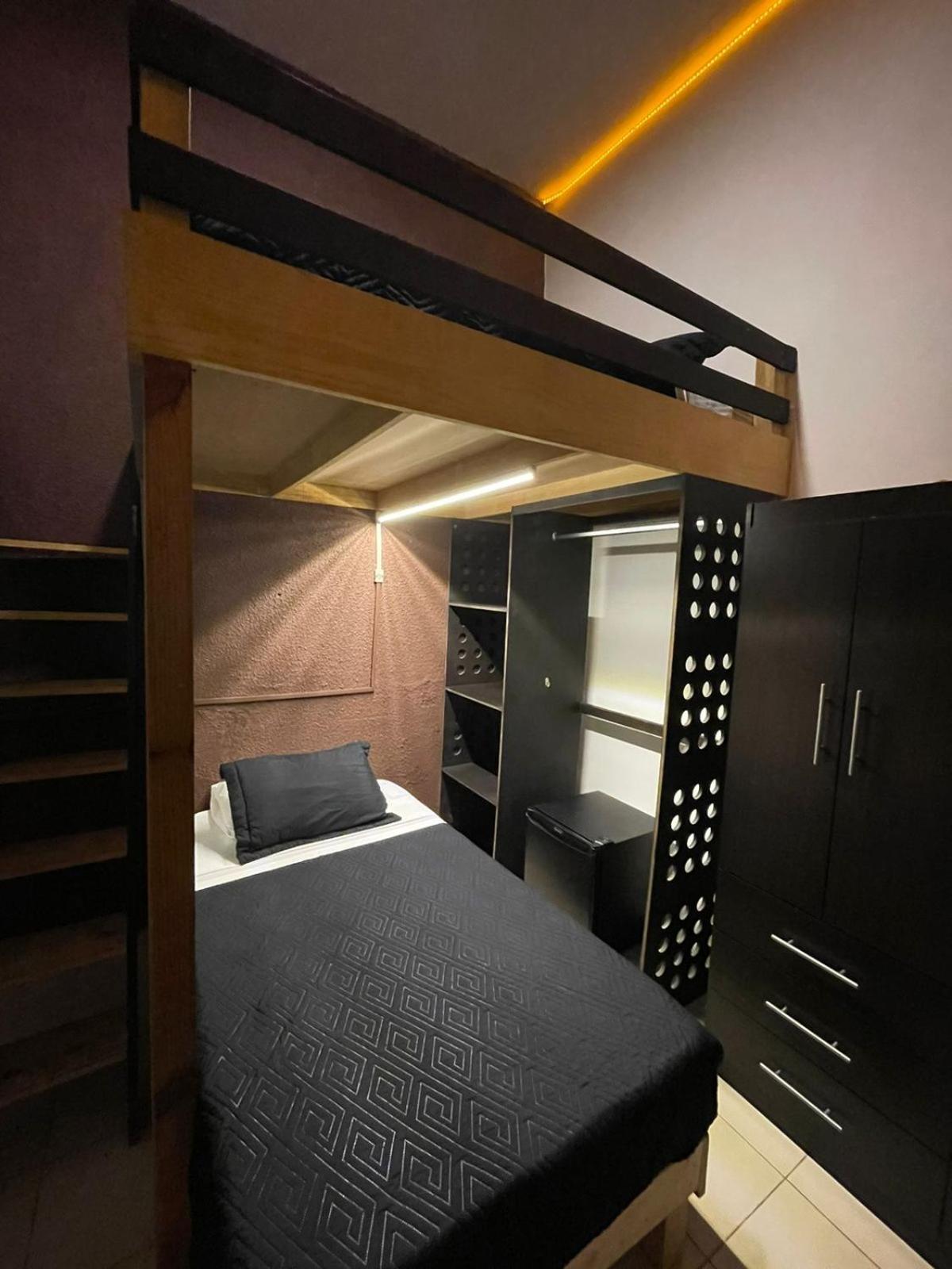 Roomies Hostel Centro Medico メキシコシティ エクステリア 写真